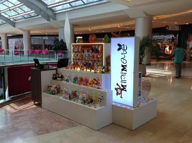 minimate stand