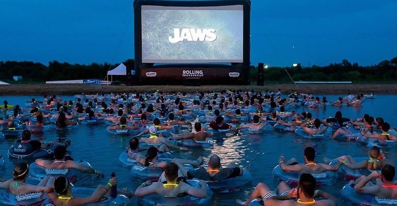 suda acik hava sinema