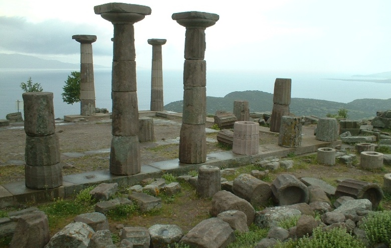 Assos