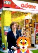 Arkadaşının çocuğuna oyuncak ararken iş fikrini buldu 14 adore